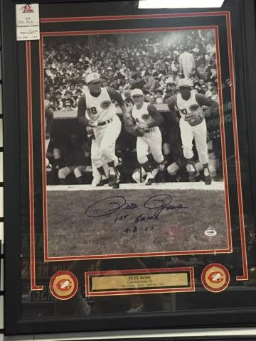 Pete Rose Autographed Reds 16x20