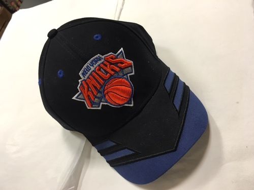 New York Knicks Adjustable Black Hat